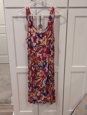 SLNY Floral Sleeveless Midi Dress in Red and Pink